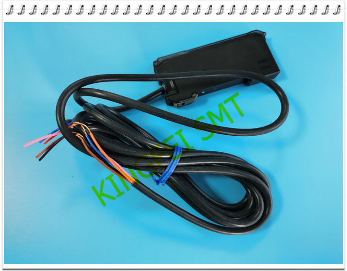 EP19-900172 EP19-001276 Cảm biến phụ tùng SMT AMP E3X-DA21-S cho máy Excen